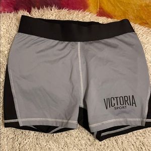 Victorious sport work out shorts